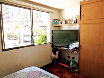 CASA 4 DORMITORIOS/2 BAÑOS, CALLE ARTURO PRAT, METRO AGRICOLA, MACUL