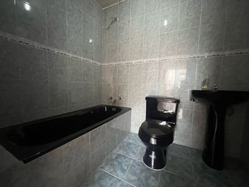 PROPIEDAD DE VENTA EN SUR DE QUITO SECTOR LA BILOXI