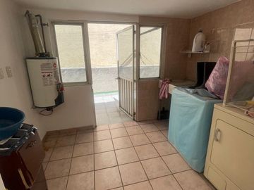 SE VENDE BONITA CASA GRANDE EN PRADO VALLEJO
