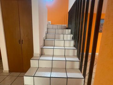 SE VENDE BONITA CASA GRANDE EN PRADO VALLEJO