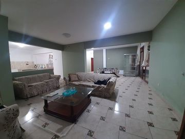 SE VENDE AMPLIA CASA DE 2 PISOS EN VILLA POETA JOSE GALVEZ