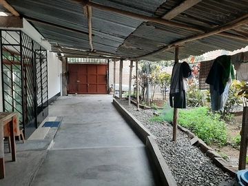 SE VENDE AMPLIA CASA DE 2 PISOS EN VILLA POETA JOSE GALVEZ