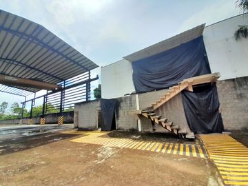 BODEGA EN VENTA SECTOR  EL PASO  LOMA CESAR