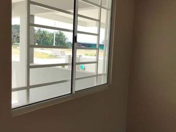 Townhouse For Sale In Hamilton Executive Residences in Imus Cavite Near River Park General Trias.