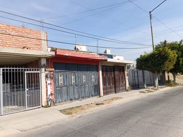 Casa en venta  en Calle de la Tierra 406, León Gto