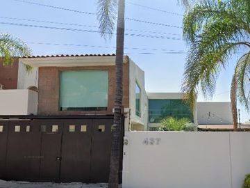 HERMOSA CASA UBICADA EN: C. Loma Escarpada 437, Loma Dorada, 34104 Durango, Dgo., México
