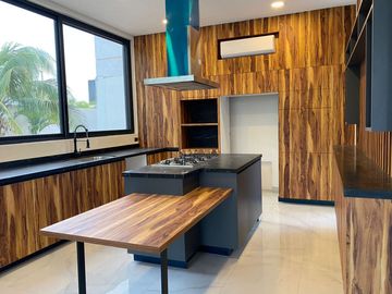 Residencia en Venta Country Club Merida