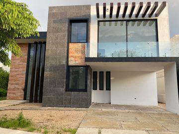 Residencia en Venta Country Club Merida