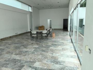 CASA EN VENTA EN RINCONADA JURICA, ZONA JURICA EN EZCLUSIVO CONDOMINIO CON CUARTO DE SERVICIO