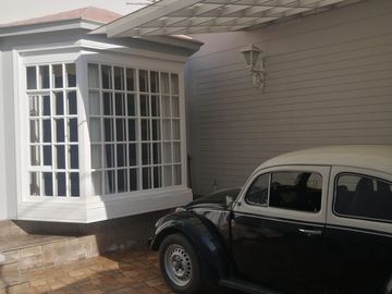 Hermosa Residencia en urb. Santa Victoria