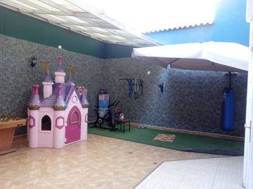 Hermosa Residencia en urb. Santa Victoria