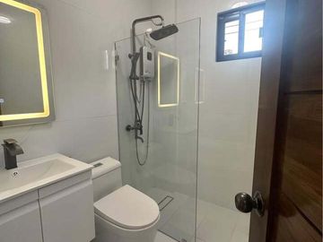 🏡 FOR SALE: HOUSE AND LOT MULTINATIONAL VILLAGE PARANAQUE ‼️