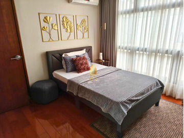 Rush Sale! Modern 5-Bedroom Townhouse for Sale in San Juan City