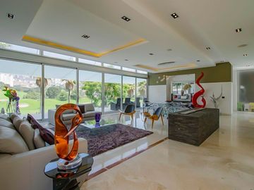 Venta de Residencia en Bosque Real junto al campo de golf,  5 habitaciones