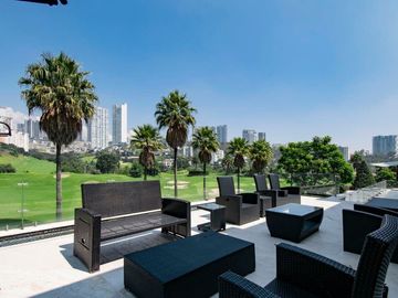 Venta de Residencia en Bosque Real junto al campo de golf,  5 habitaciones