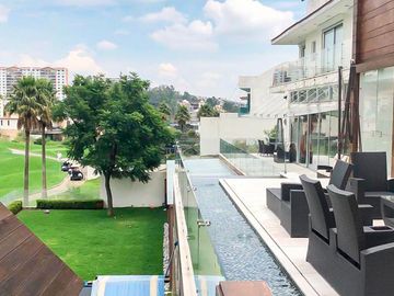Venta de Residencia en Bosque Real junto al campo de golf,  5 habitaciones