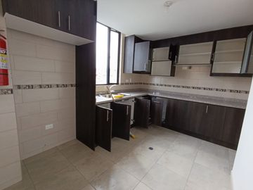 Se Vende Departamento de 3 Dorm. en Carcelén Diagonal Al Colegio Americano