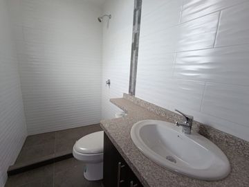 Se Vende Departamento de 3 Dorm. en Carcelén Diagonal Al Colegio Americano