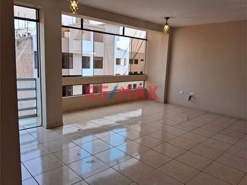 Venta De Departamento, En Urb. Arizona Distrito De San Martin De Porres.