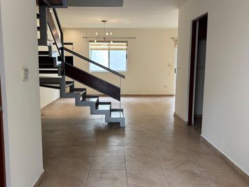 Casa  Venta Cumbres Providencia Monterrey Frente Parque