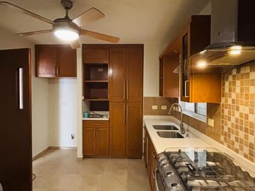 Casa  Venta Cumbres Providencia Monterrey Frente Parque