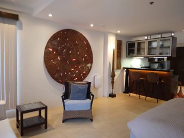 53 sq.m. fully furnished and spacious studio unit in Coralpoint-Mactan @ P6M