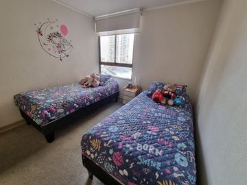 Se Vende departamento en Cerro Paranal 4 D+3B+ 2 E y 1 Bod. a 8.000 UF