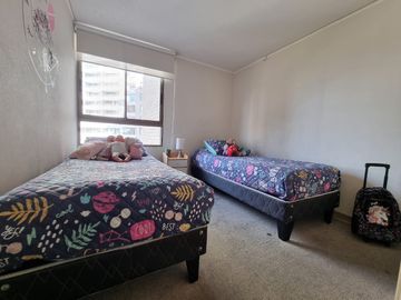 Se Vende departamento en Cerro Paranal 4 D+3B+ 2 E y 1 Bod. a 8.000 UF