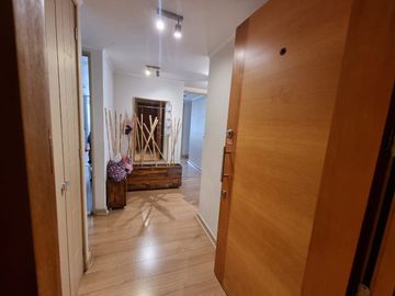 Se Vende departamento en Cerro Paranal 4 D+3B+ 2 E y 1 Bod. a 8.000 UF