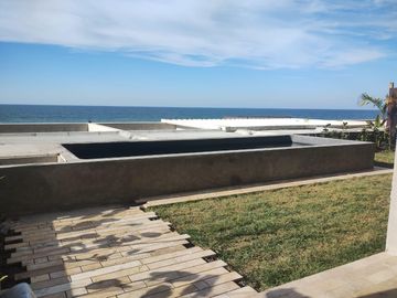 UAVI LIFE BY DESIGN INSPIRED BY NATURE