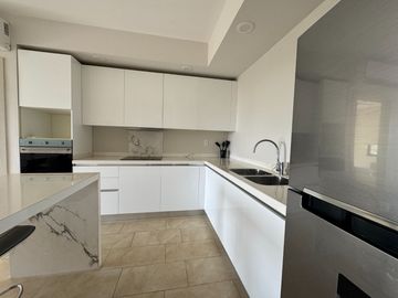 Venta de Departamento Amueblado en Playa del Carmen – Ubicación Privilegiada y Amenidades Exclusivas en Ciudad Mayakoba