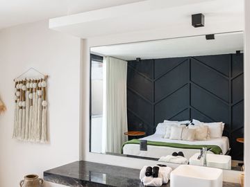 Departamento duplex con jardin y alberca privada en Venta