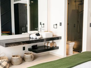 Departamento duplex con jardin y alberca privada en Venta