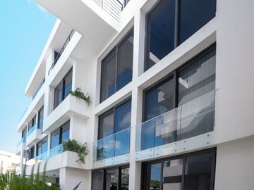 Departamento duplex con jardin y alberca privada en Venta