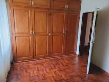ENCANTADORA CASA EN MIRAFLORES