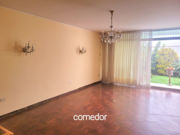 ENCANTADORA CASA EN MIRAFLORES