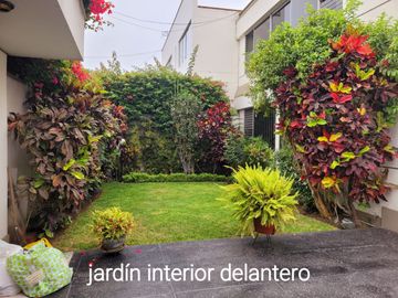 ENCANTADORA CASA EN MIRAFLORES