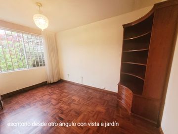 ENCANTADORA CASA EN MIRAFLORES