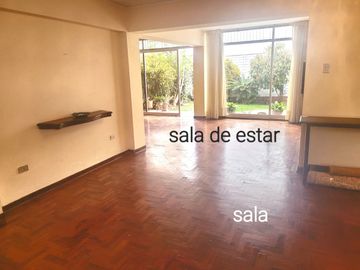 ENCANTADORA CASA EN MIRAFLORES