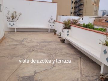 ENCANTADORA CASA EN MIRAFLORES