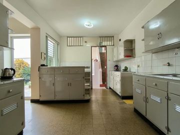 ENCANTADORA CASA EN MIRAFLORES