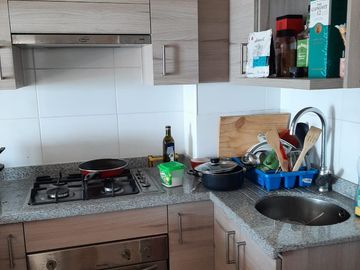 Se vende maravilloso departamento de 2 Dormitorios, 2 baños, 1 E. Y 1 bog a 3.590 UF, en Edificio Copérnico.