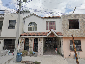 ¡ Casa En Venta ! (Remate) - Miravista Residencia, Cd. General Escobedo, N. L.