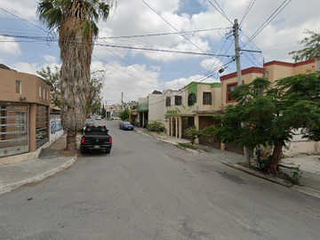 ¡ Casa En Venta ! (Remate) - Miravista Residencia, Cd. General Escobedo, N. L.