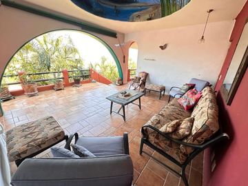 Casa con vista al mar, alberca, elevador, en venta Residencial Conejos Huatulco