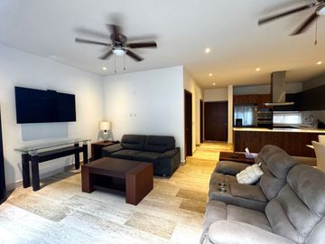 Casa con alberca privada en venta, Huayacán, Cancún
