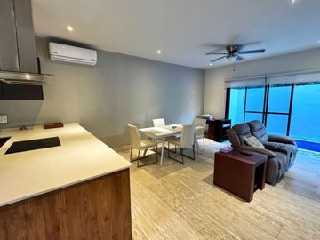 Casa con alberca privada en venta, Huayacán, Cancún