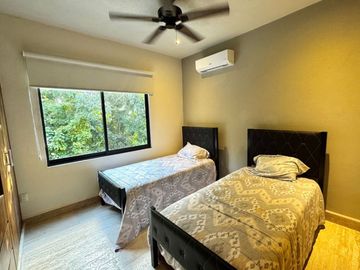Casa con alberca privada en venta, Huayacán, Cancún