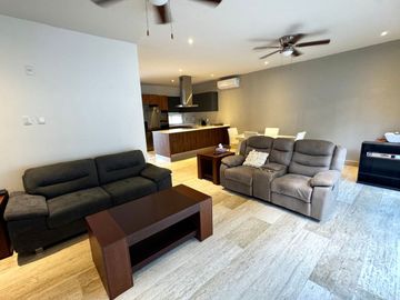 Casa con alberca privada en venta, Huayacán, Cancún