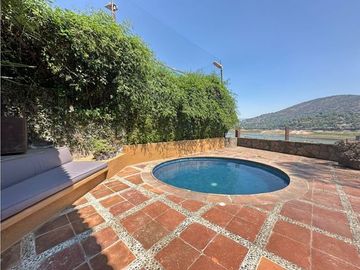 PROPIEDAD EN VENTA EN AVANDARO